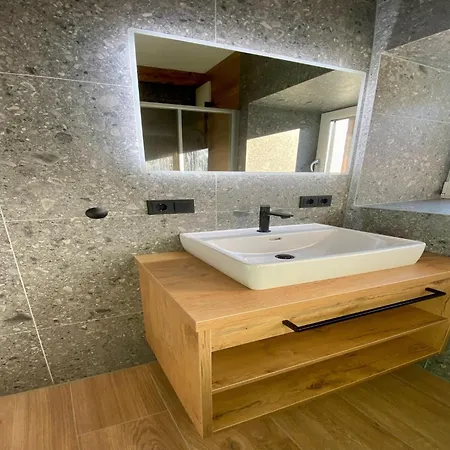 Appartement In Saalfelden Near Slopes, Cleaning Included *