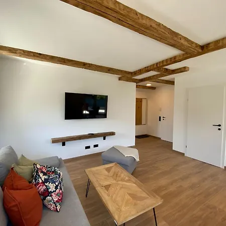 In Saalfelden Near Slopes, Cleaning Included Appartement Lanthal