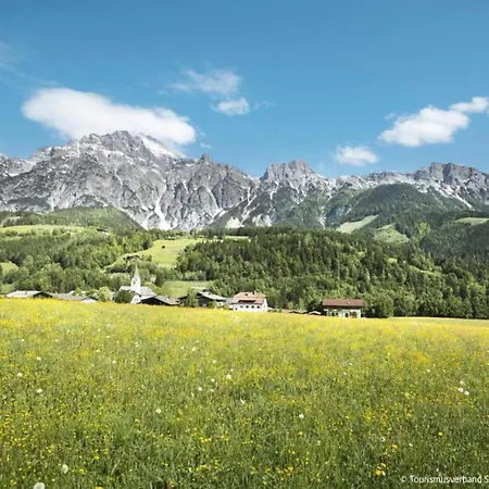 Appartement In Saalfelden Near Slopes, Cleaning Included Lanthal